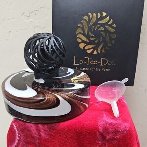 La-Tee-Da Fudge&Cream Swirl Large Fragrance Lamp with Funnel